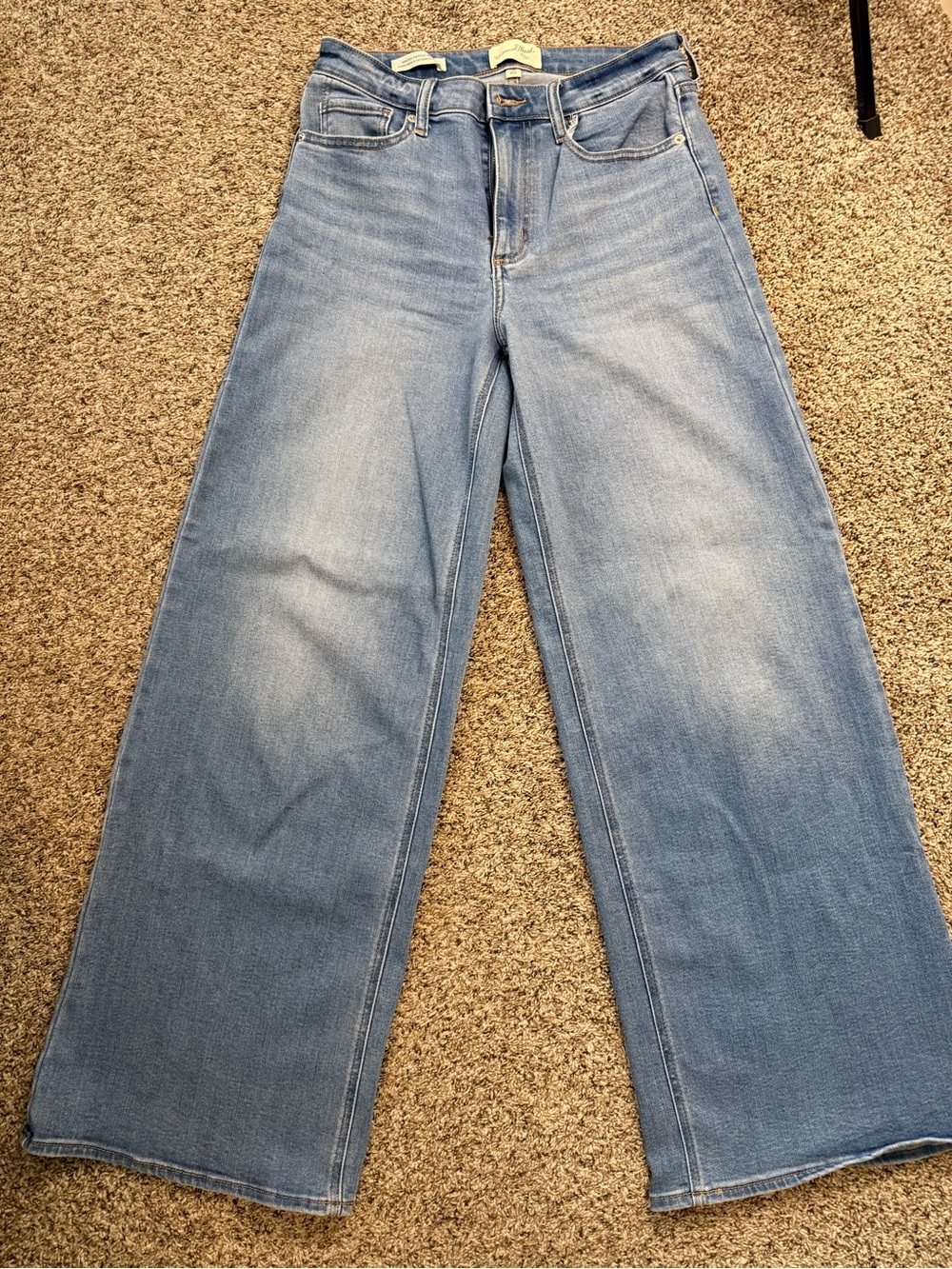 Universal Thread Light Blue Wide-Leg Jeans for Women